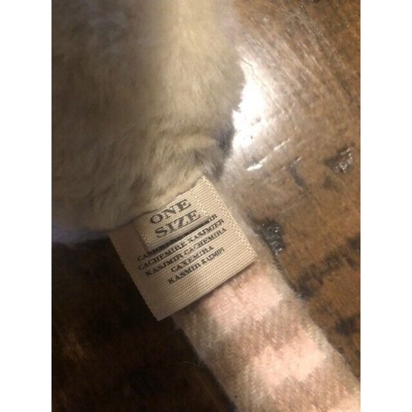 PREOWNED $236 BURBERRY PINK CASHMERE NOVA CHECK EARMUFFS - Picture 6 of 7